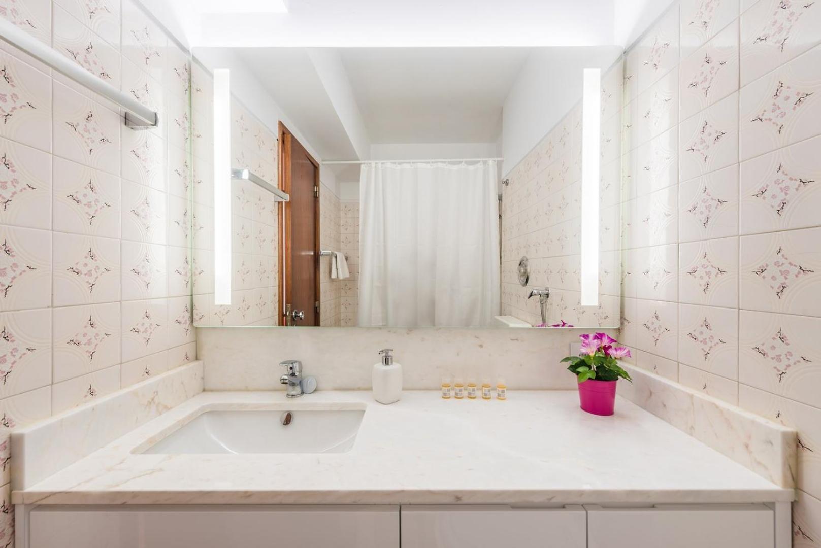 Guestready - Eclectic Haven In The Heart Of Porto Apartment Exterior photo